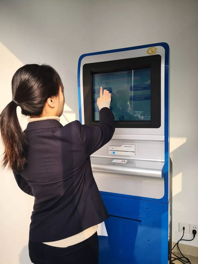 南京24小时套医保卡回收(24小时套医保卡回收什么意思)